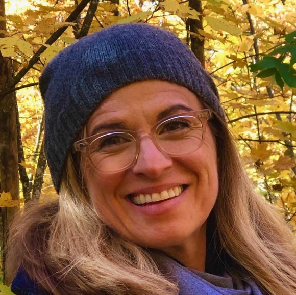 Meet your Posher, Marika - Picture 1 of 1